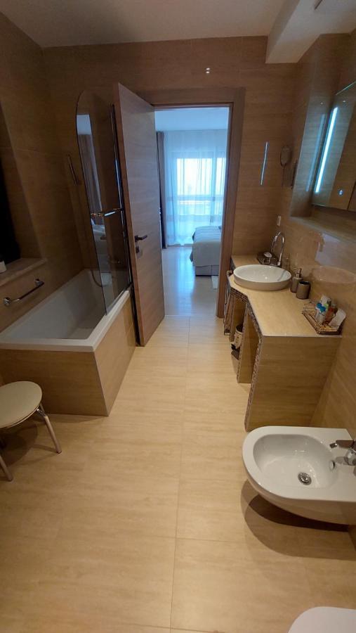 Apartment Leona, Opatija Ngoại thất bức ảnh